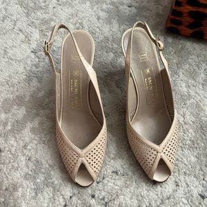 Beige dress shoes by Bruno Magli